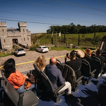 large_webp_Ciao_Bus_City_Tour_em_Bento_Goncalves_com_Giordani_Turismo_1_0f9ad51e17